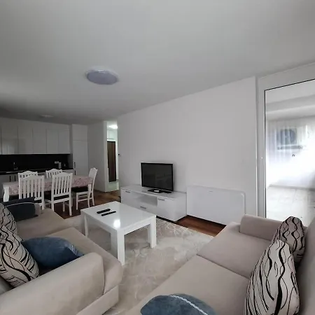 Luxury With Garage - Lejla Sarajevo